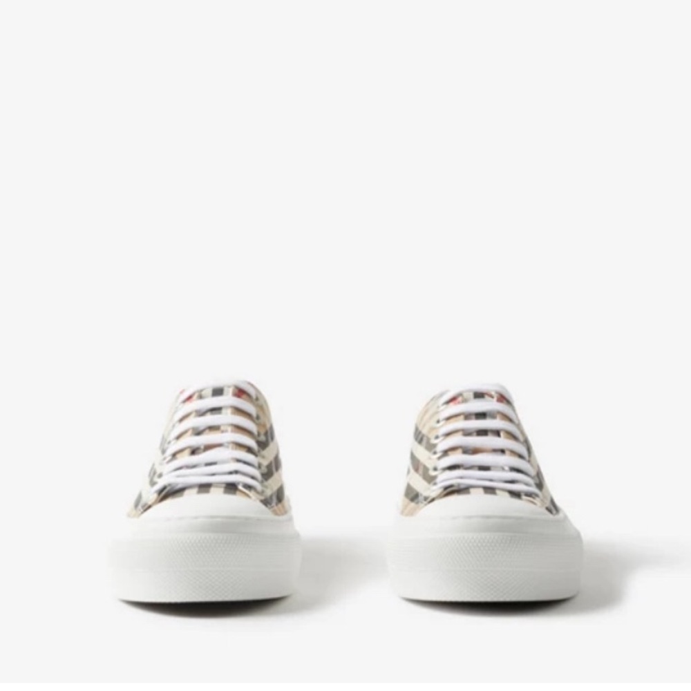 Authentic Burberry Checked Jack L Low Sneakers NWO Tags never worn. 40 - Picture 2 of 4